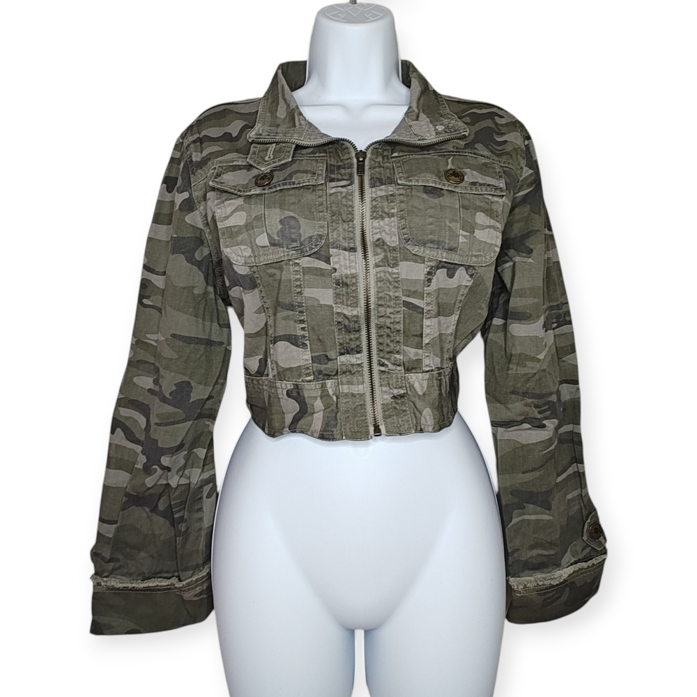 Periscope Cropped Camouflage Jacket